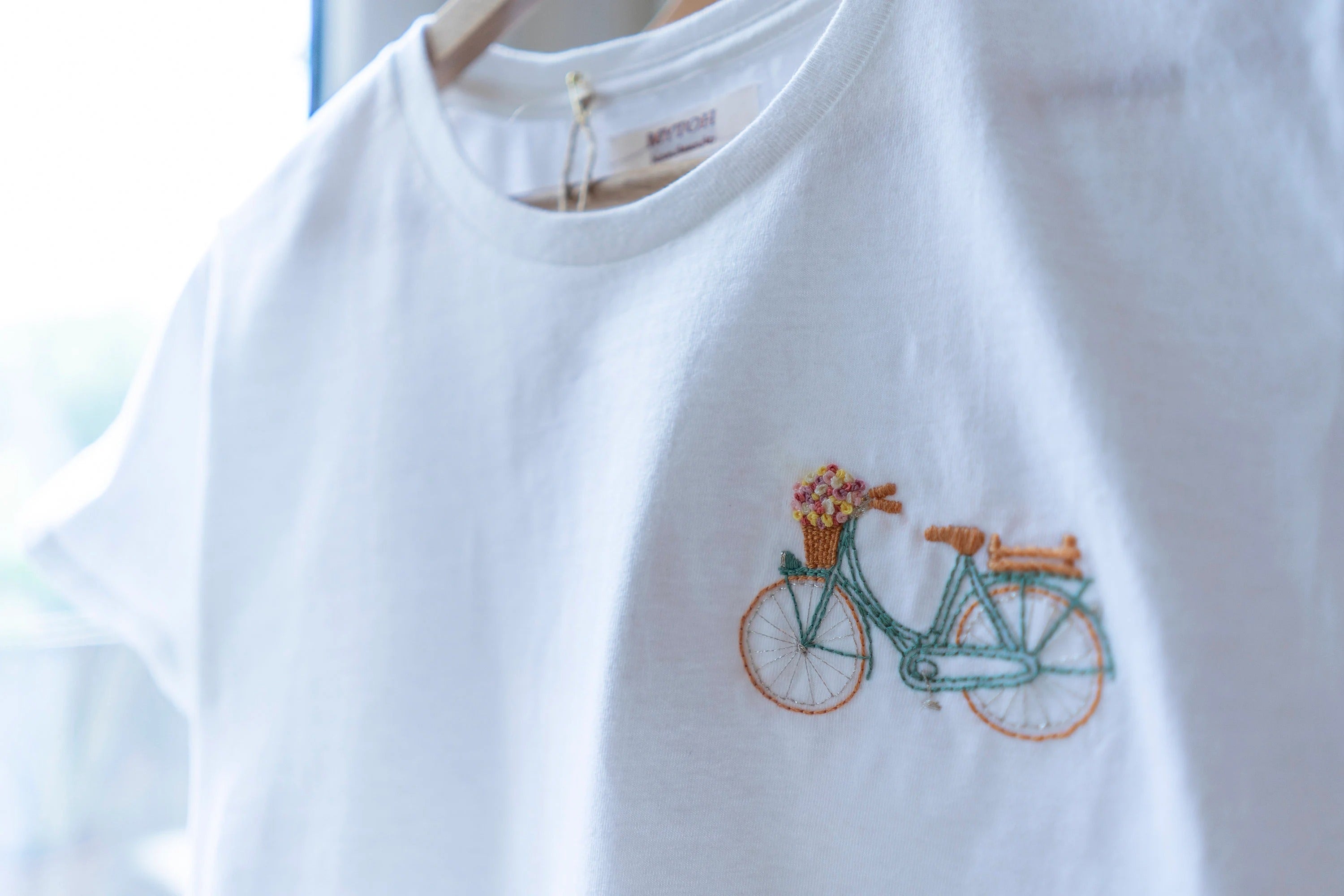 Hand-embroidered t-shirt/ Customized T-Shirt / Made in Italy / Bicycle t-shirt / Embroidered tshirt