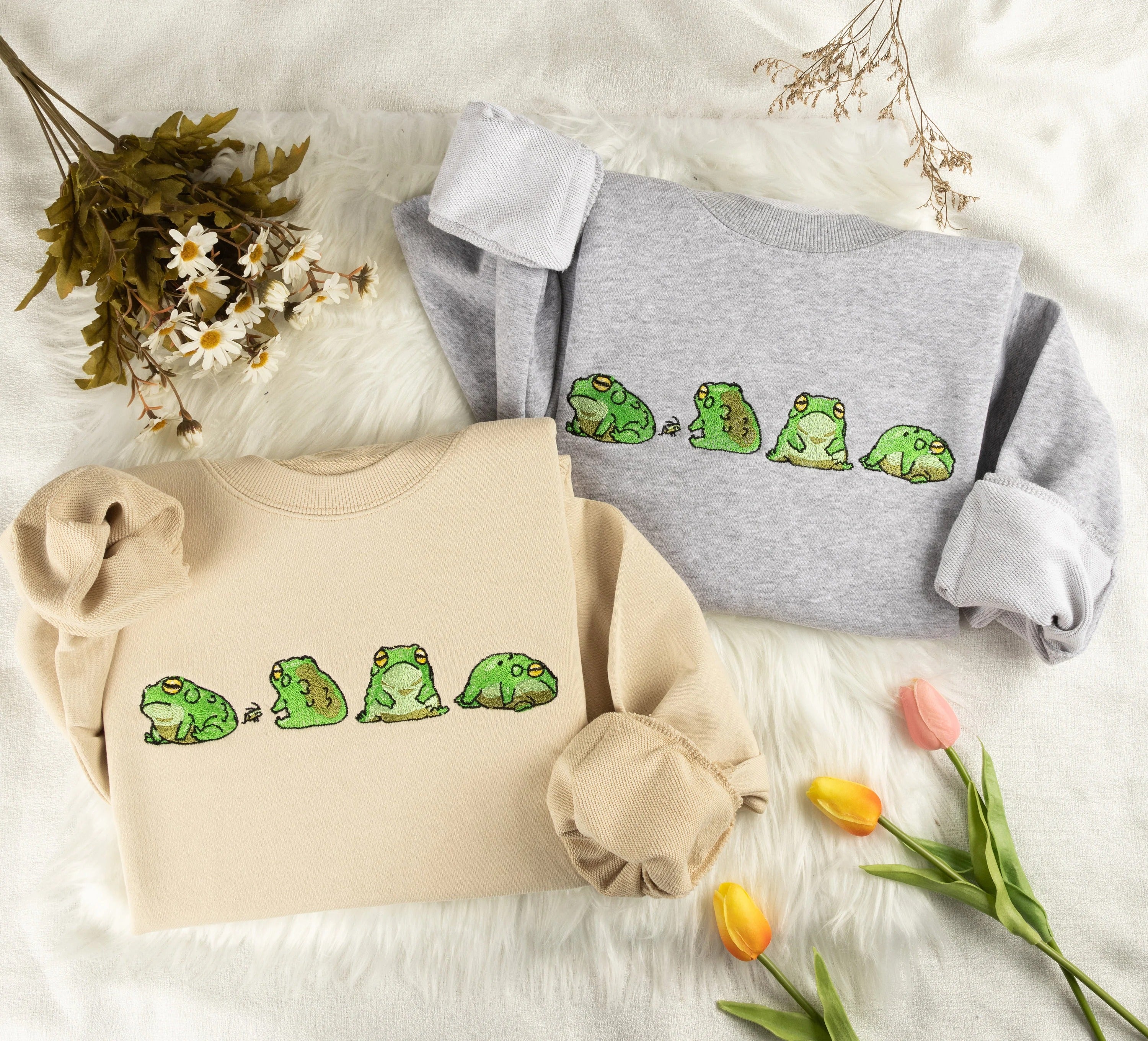 Frog Embroidered Sweatshirt | Frog University T-shirt | Embroidered Sweatshirt | Sweater | Crew Neck Sweatshirt