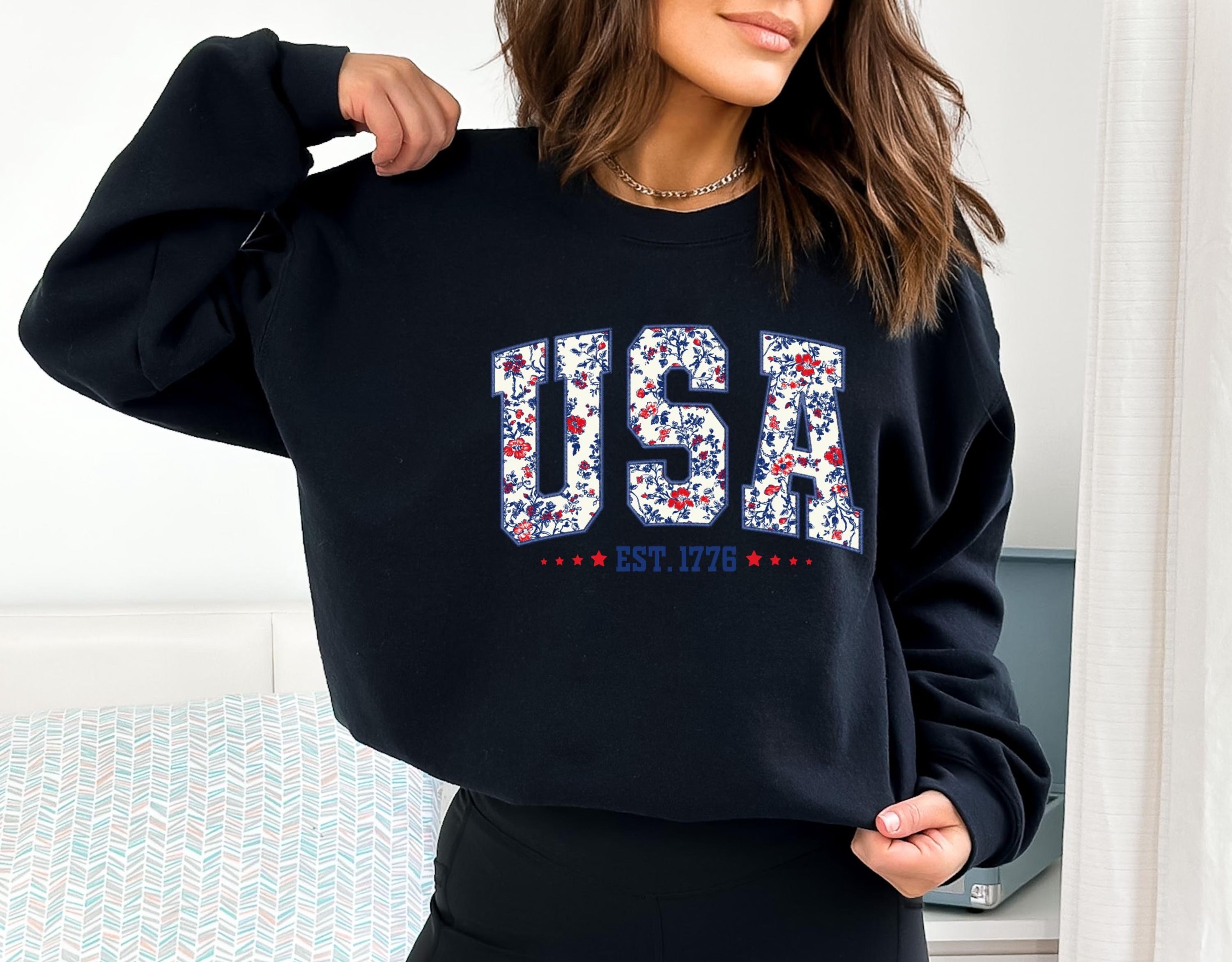 Floral USA Sweatshirt, Patriotic Women Sweatshirt, USA Est 1776 Sweatshirt, 4th Of July Sweatshirt, America Sweatshirt, Flower USA Sweater